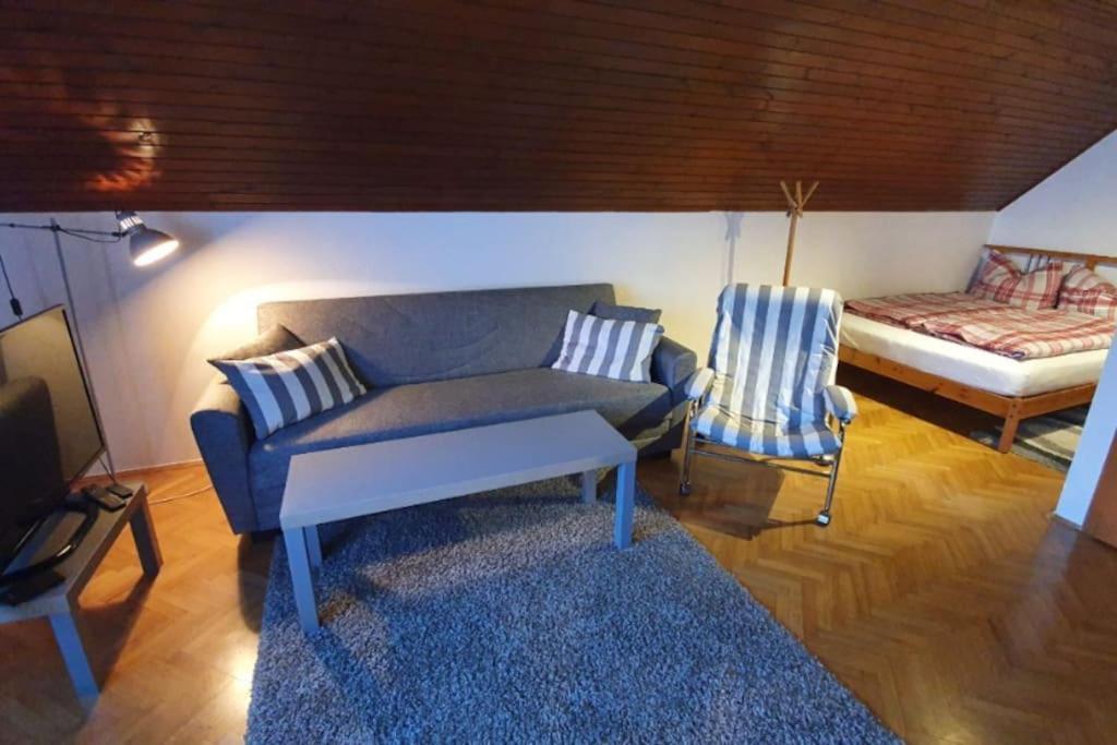 Cozzy Apartment In Nature Zagreb Bagian luar foto