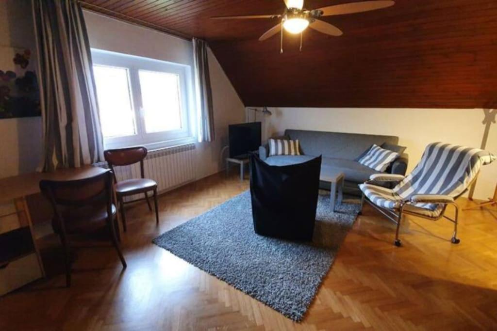 Cozzy Apartment In Nature Zagreb Bagian luar foto