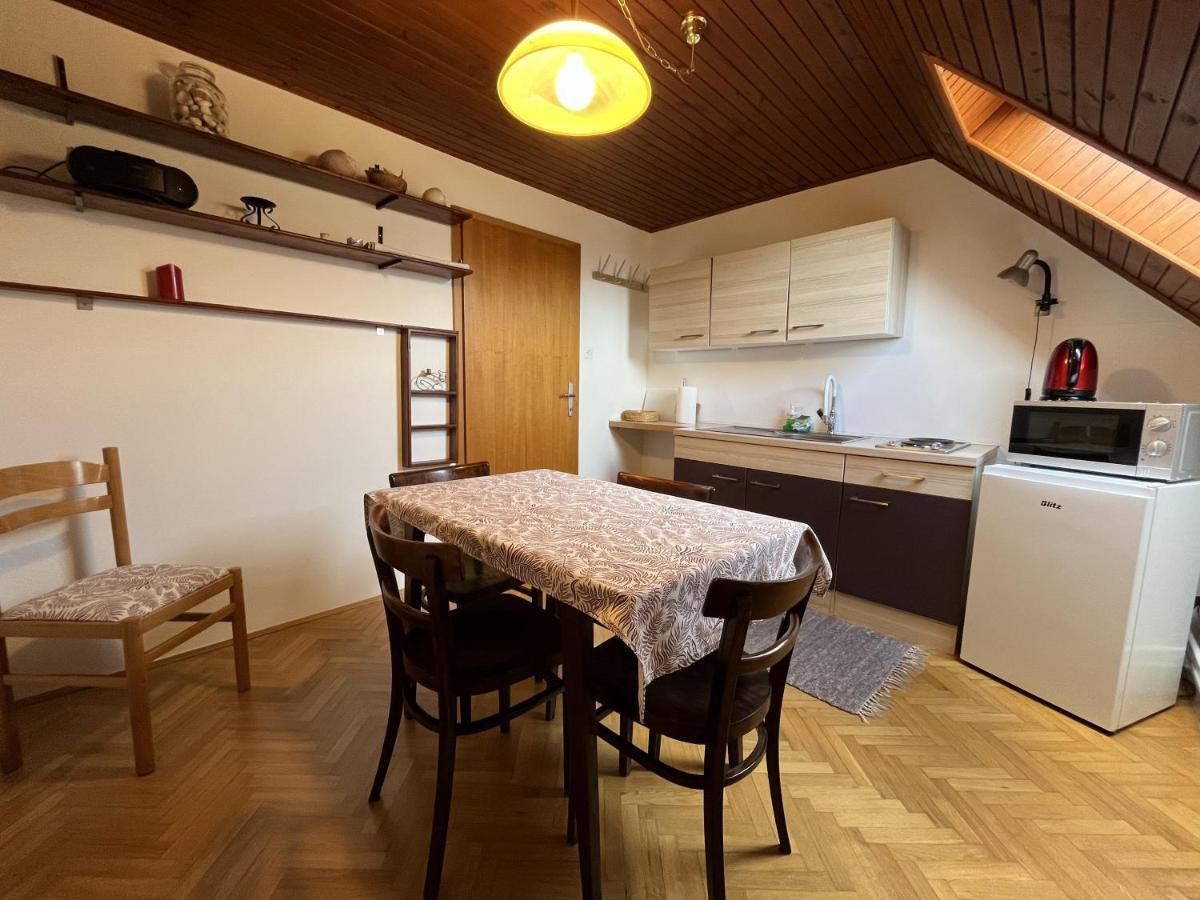 Cozzy Apartment In Nature Zagreb Bagian luar foto